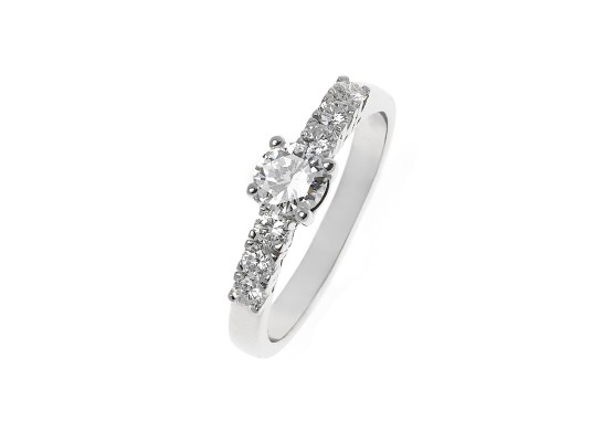 Round brilliant diamond engagement ring